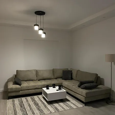 Διαμέρισμα Spacious And Modern Τίρανα