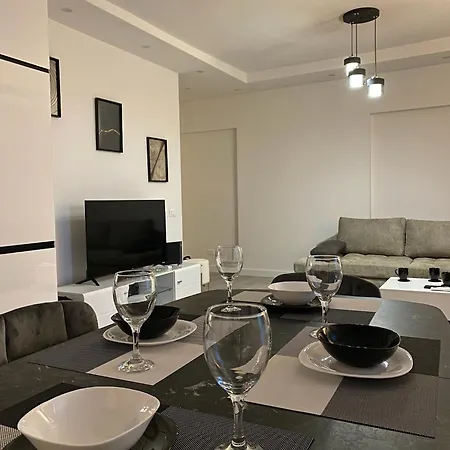 Spacious And Modern Διαμέρισμα Τίρανα