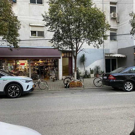 Spacious And Modern Διαμέρισμα *